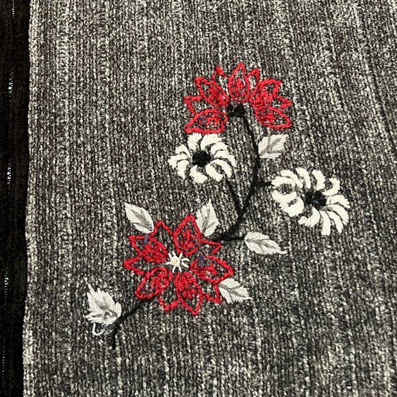 Vintage Alfred Dunner Embroidery Zip Front Cardigan/Sweater - Picture 12 of 14